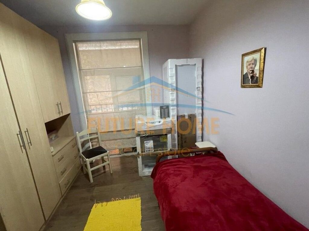 Shitet, Apartament 2+1, Rruga Babë Rexha, Tiranë.