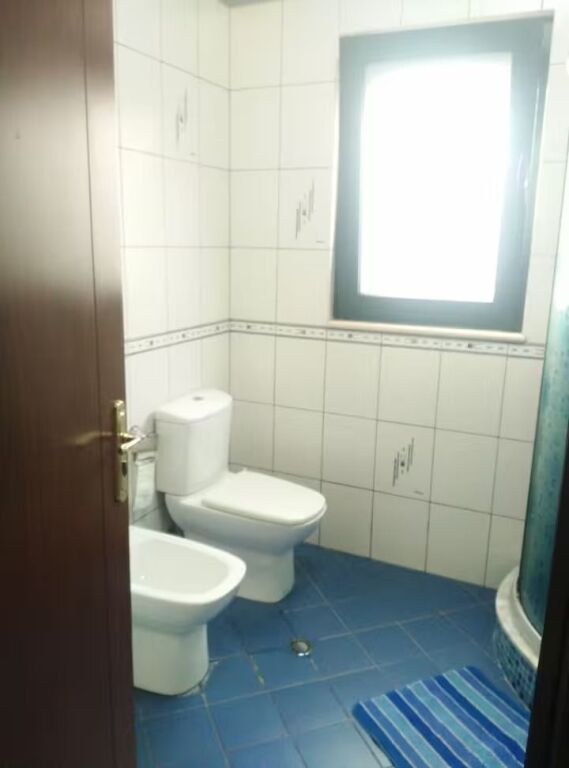 🏠Ish Tregu Elektrik prane Qendres "Elita" jepet me qera kati i II-te i nje vile,450Euro