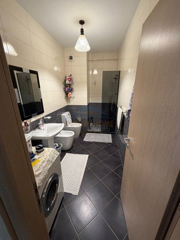 Shitet apartament 1+1 Prane Spakut Rruga Jordan Misja