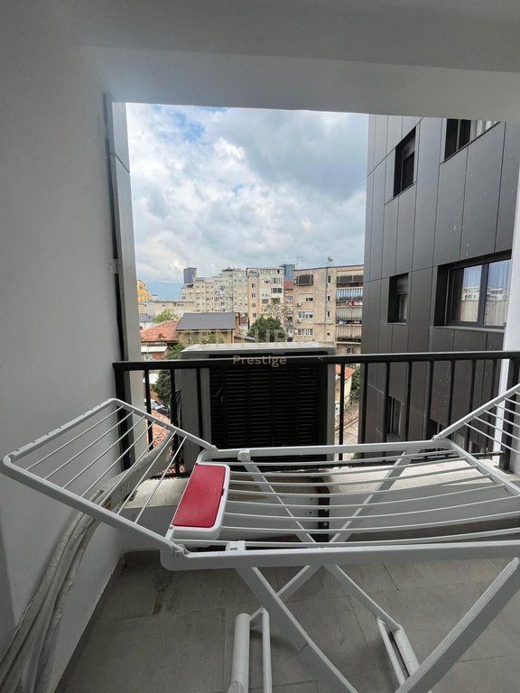 APARTAMENT 2+1+2+POST PARKIMI NE SHITJE, RRUGA E DURRSIT!
