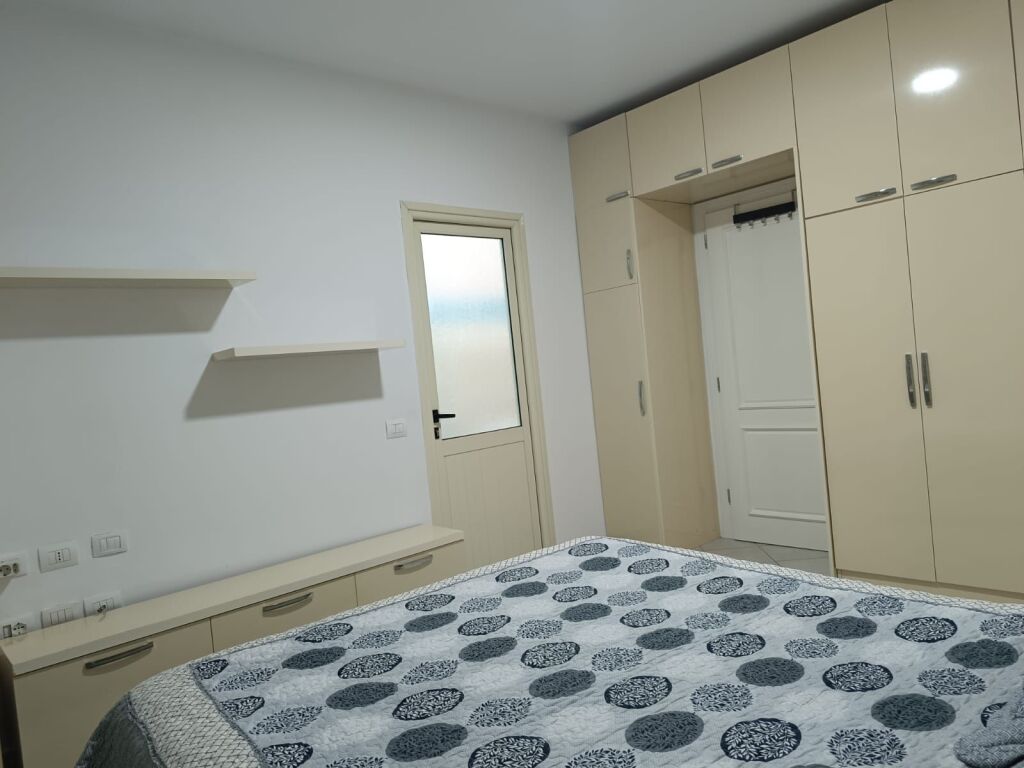 Jepet me qera apartament modern tek Pallati Gama Market