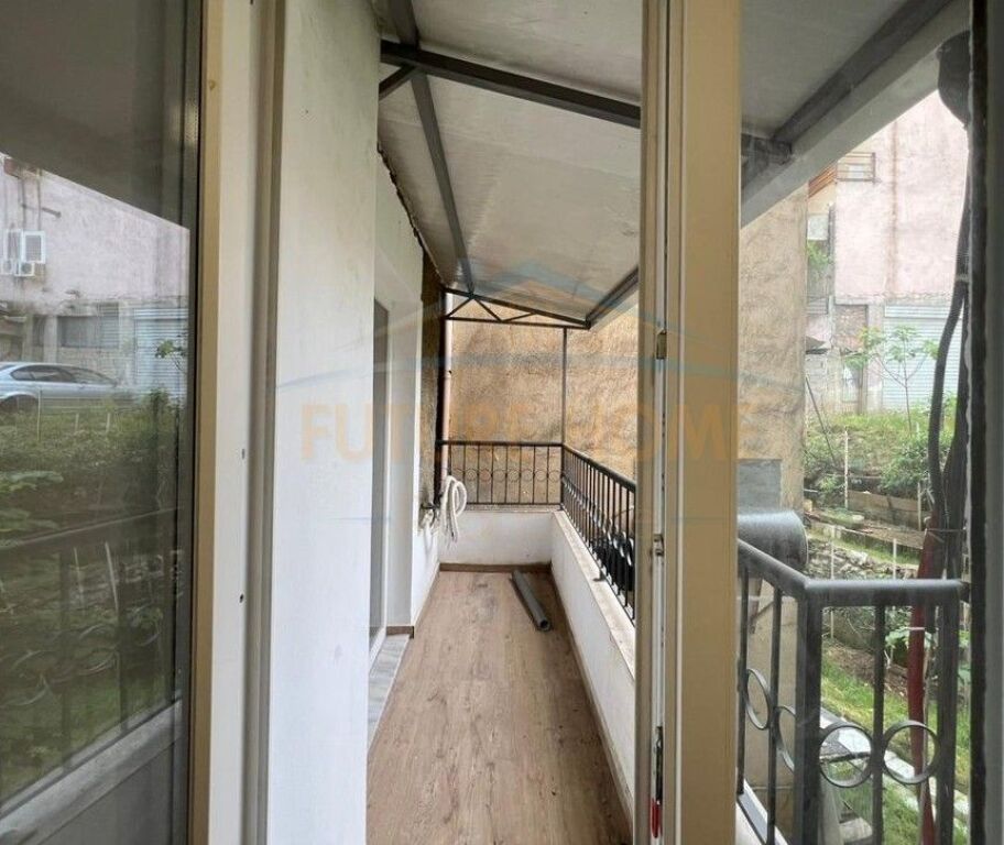 Qera, Ambient Biznesi, Brryli, Tirane