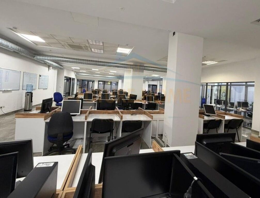 Qera, Ambient biznesi, Selvia, Tiranë.