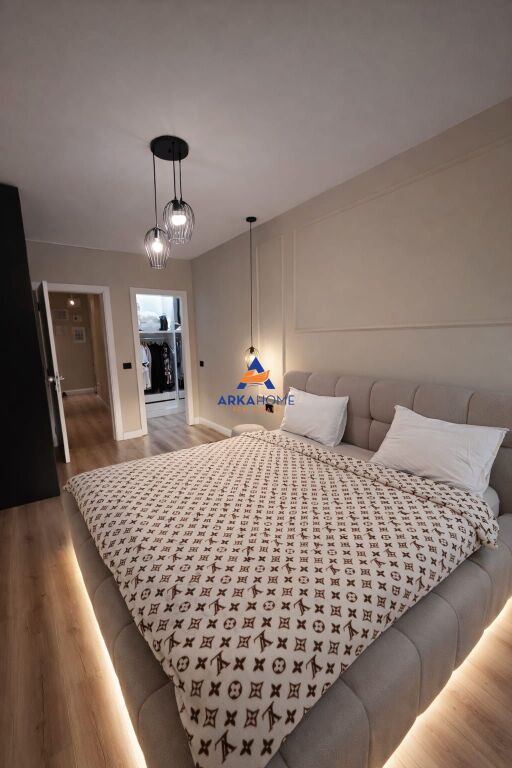 SHITET SUPER APARTAMENT LUKSOZ 2+1+BALLKON "TE KIKA 2" 370.000 EURO