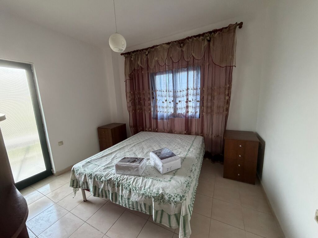 3+1, floor villa behind the well Astir, 450 euro