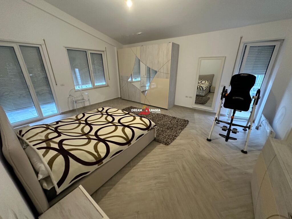 Penthouse ne Shitje tek Liqeni i Thate (ID 4131401)
