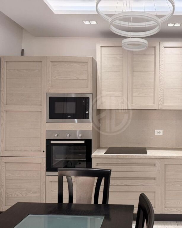 Shitet Apartament 2+1 Durres prane Ish Urt