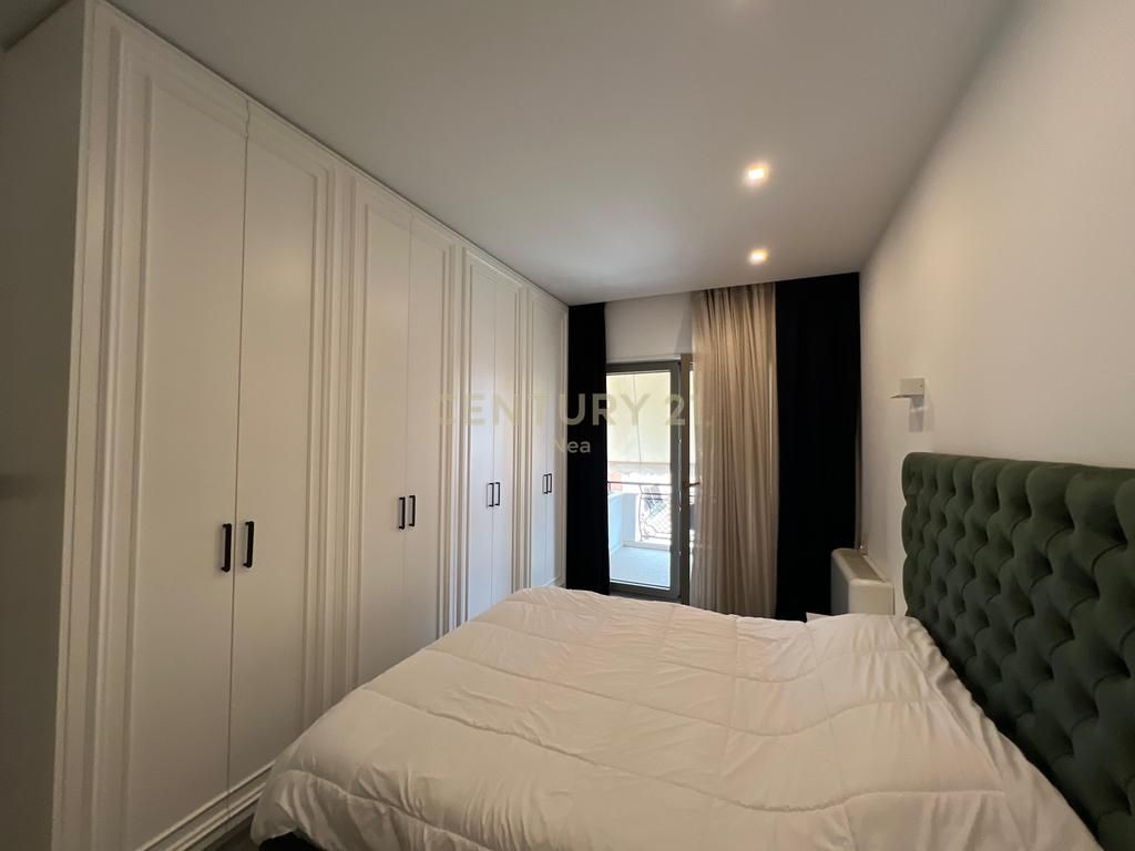 Jepet me qira apartament 2+1+2 me post parkimi në Kompleksin Delijorgji