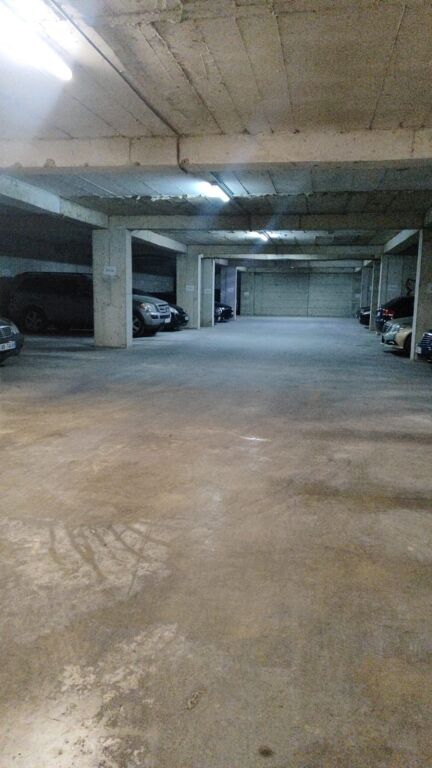 Shiten poste parkimi Golden Park !