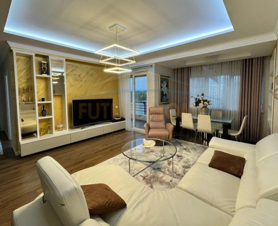 Shitet, Apartament 2+1+2, Kompleksi "FZ 2", Liqeni i Thatë.