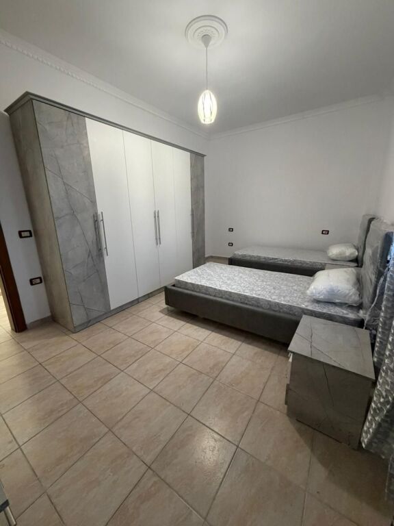 Jepet me qira apartament 1+1