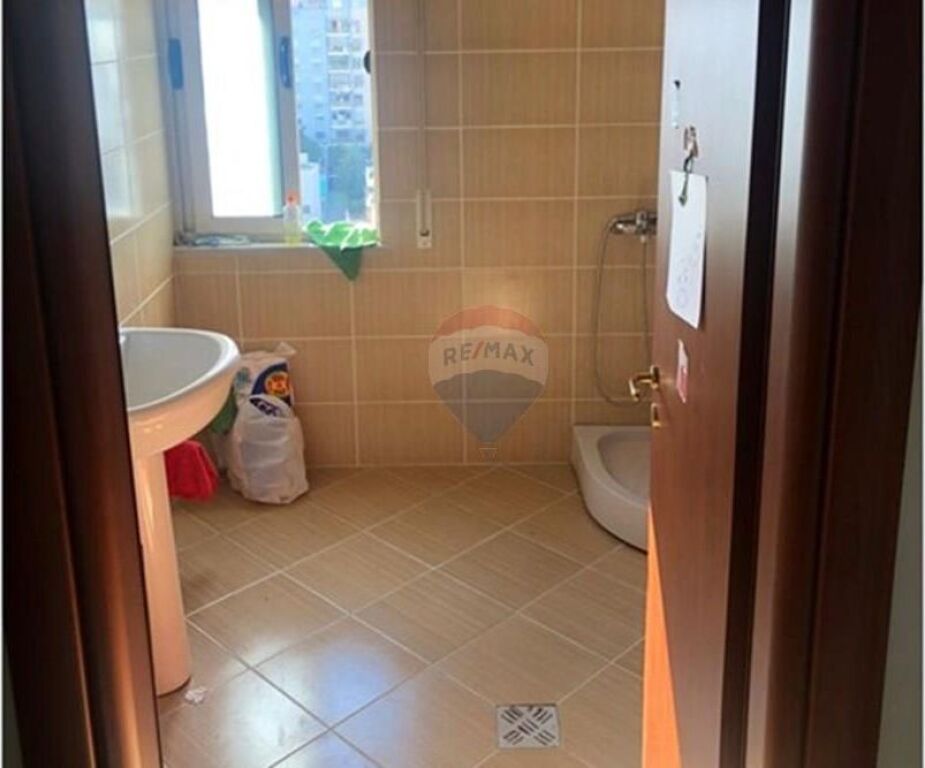 Appartamento - In Affitto - Via Jordan Misja, Tirana