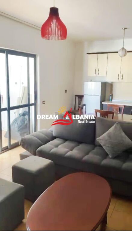 Jepet me qera apartament 2+1 tek 21 Dhjetori ( ID 42215527)