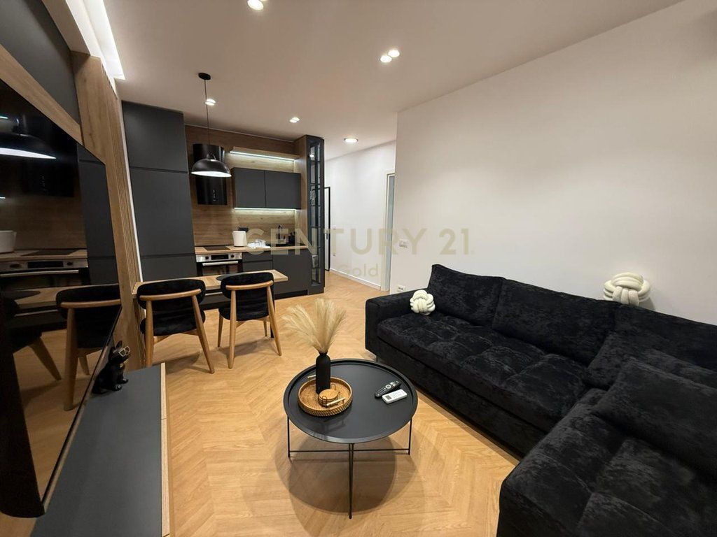 Luxury 1+1 apartment for rent at Tirana Lake