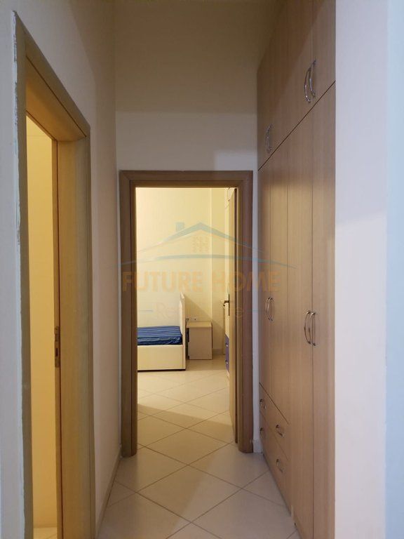 Shitet, Ambjent Biznesi, Kodra e Diellit , Tiranë