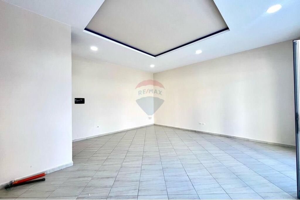 Dyqan me qera , Albano &amp; Romina