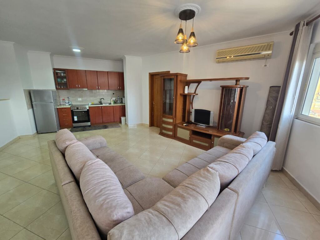 🏠 Me Qera: Apt. 2+1 &amp; 2 Bllk (📍Qendër - Rr.Barrikadave.)🔥 Super zonë || 100% e re ✨️ 65.000 Lekë / Muaji 💶