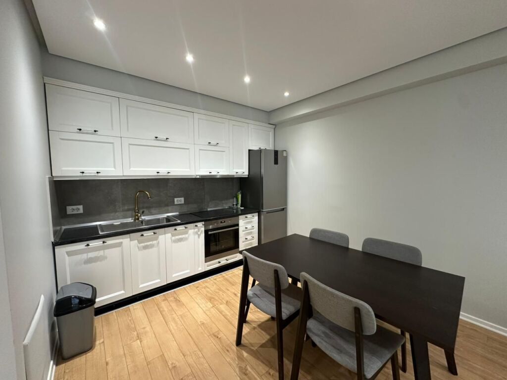 Appartamento 2+1 in affitto in Rruga e Dibres.