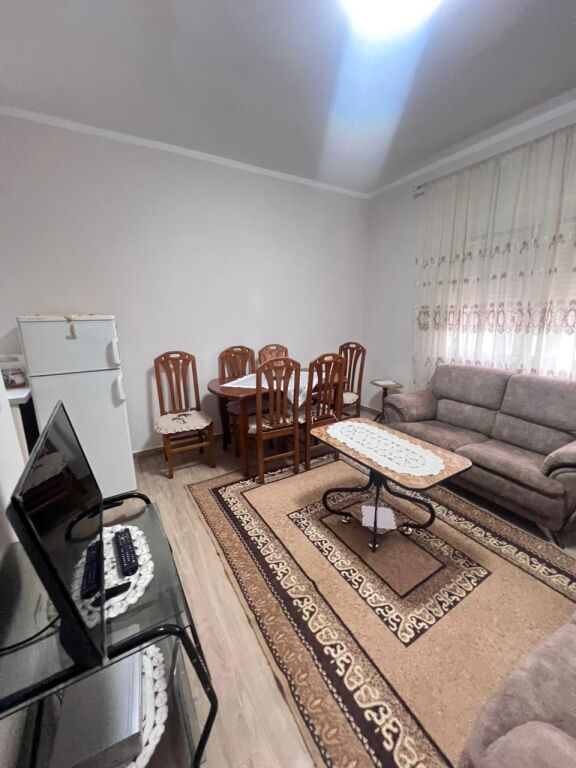 JEPET ME QERA APARTAMENT 2+1 PRANE KAZAZIT, DURRES