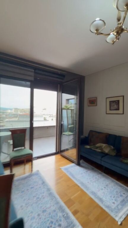 Apartament 1+1 me Qira – Rruga e Barrikadave