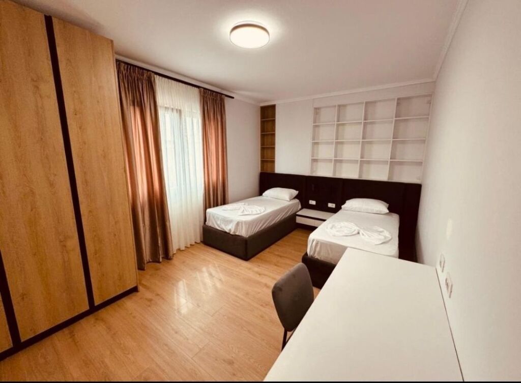 ✨ Appartamento 2+1 in affitto,  📍 Via Durres, vicino all'hotel Colosseum