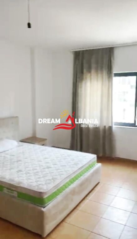 Jepet me qera apartament 2+1 tek 21 Dhjetori ( ID 42215527)
