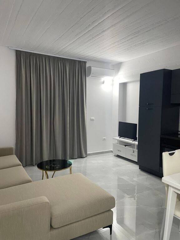 Affitto | Apartament 1 + 1 | Astir | 400 €/mese
