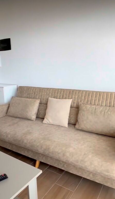 📍Vlorë | Uji i Ftohtë Jepet me qira afatgjatë apartament 1+1 me pamje nga deti.