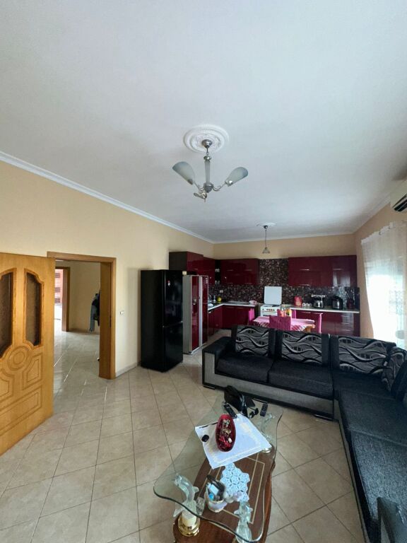 SHITET APARTAMENT 2+1 + 2 Ballkone 📍 Adresa: Drejtoria Policise