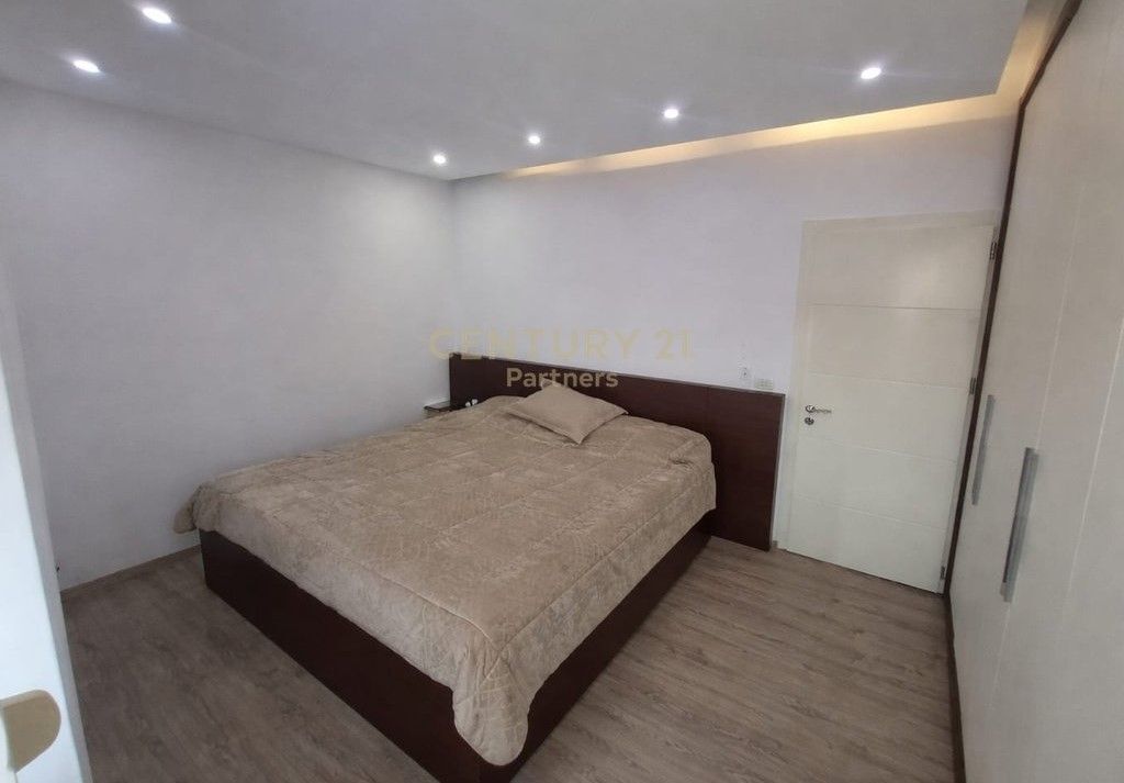 Apartament 2+1 Në Shitje në Irfan Tomini