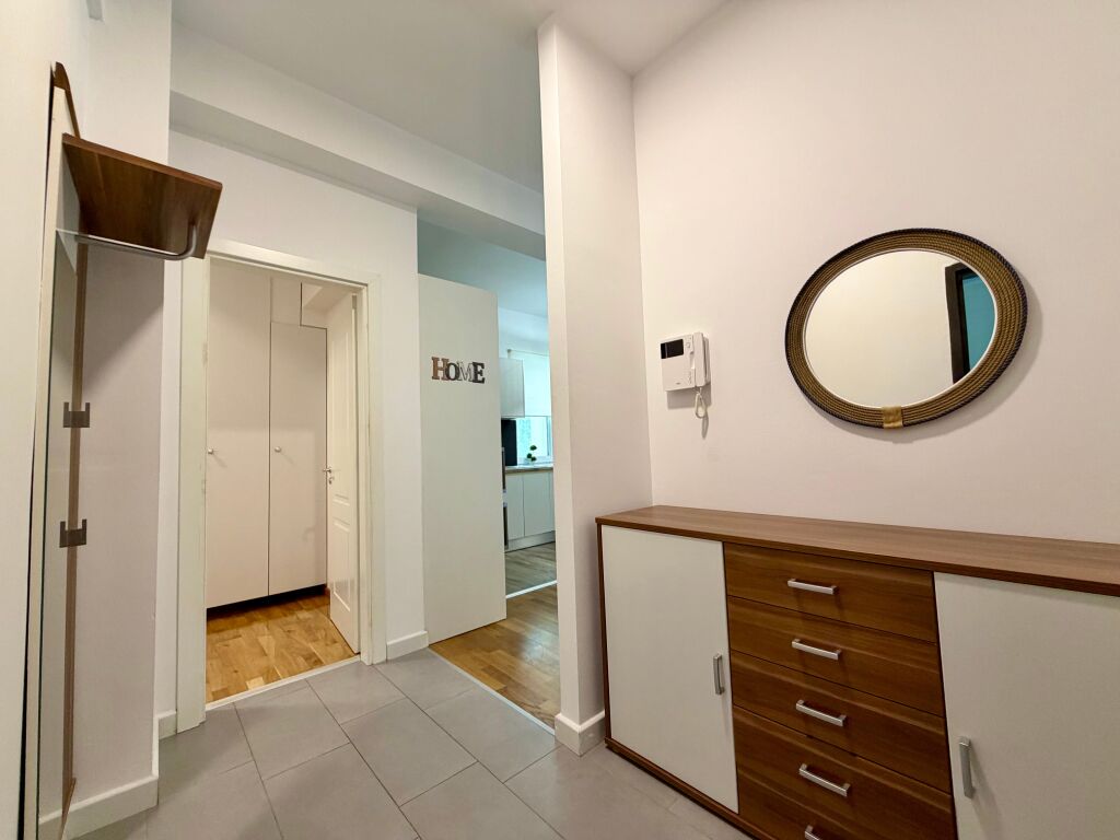 Apartament 2+1 + Post Parkimi për Qira