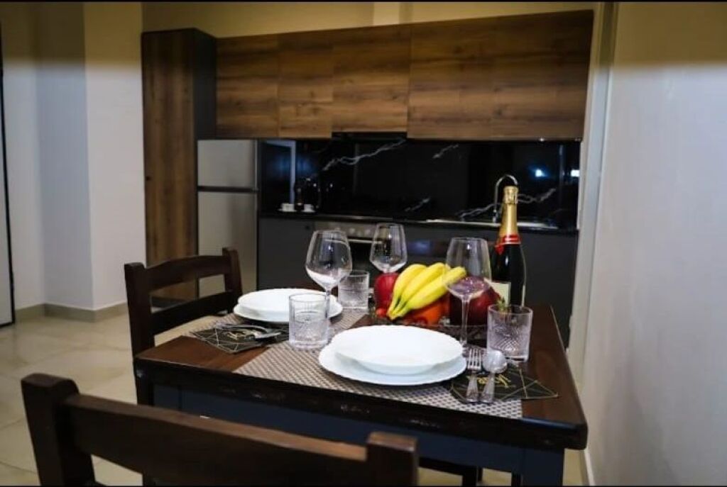 4 APARTAMENTE ME QERA 1+1