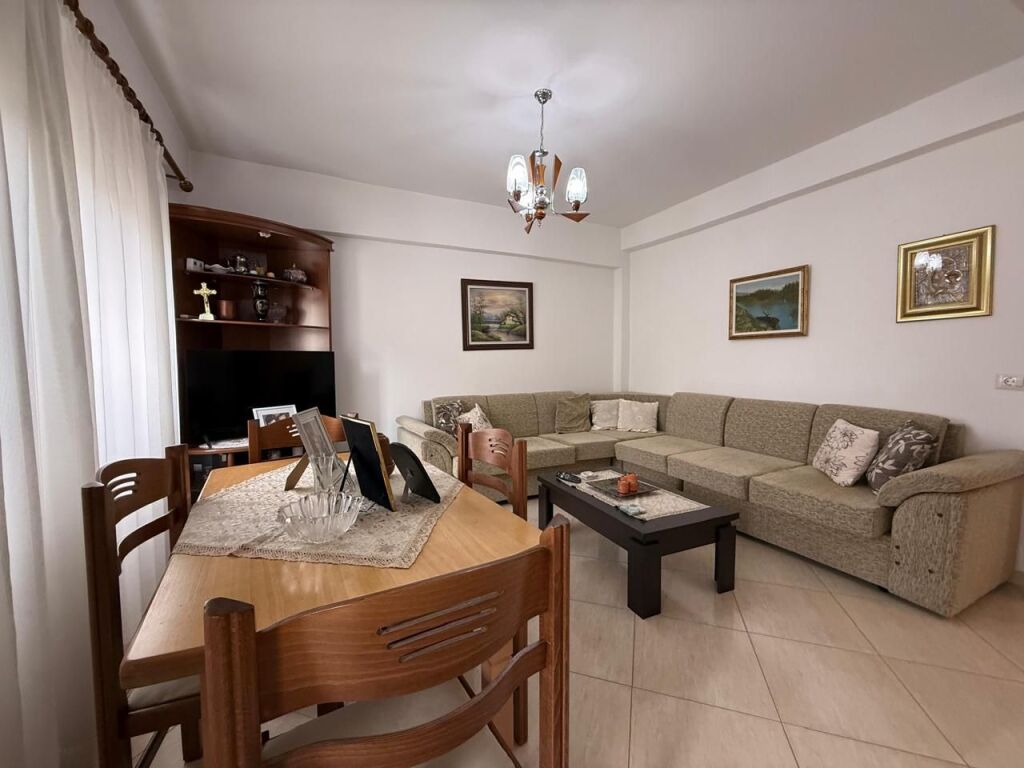 Appartamento 2+1 in Vendita Kali Trojes Vlore.