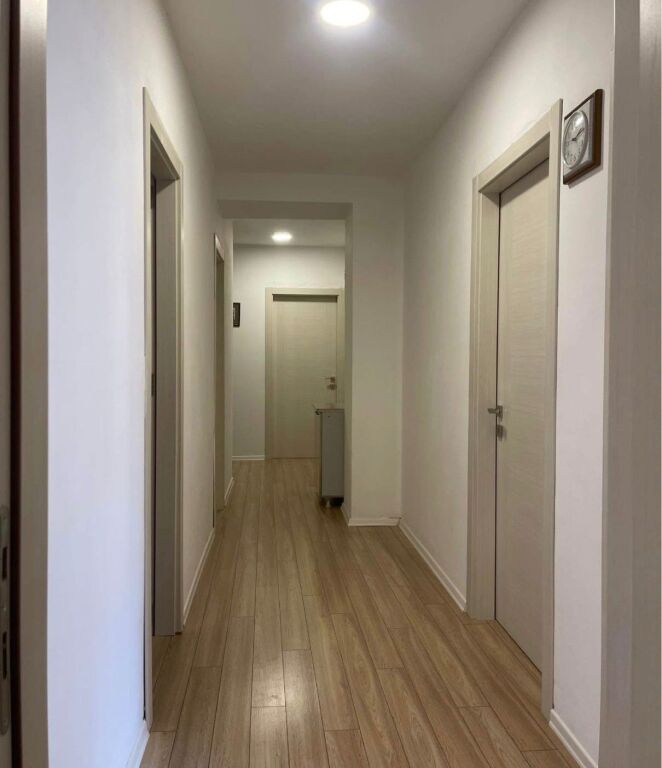 📌 Shitet Apartament 3+1+2 – Rruga 5 Maji