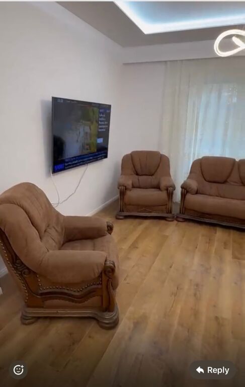 Jepet me qera 2+2 mobiluar ashensor laprake 699 eu