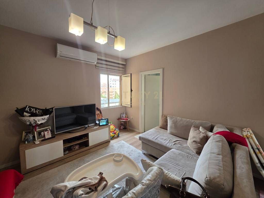 Apartament 2+1 per shitje te Rruga Irfan Tomini