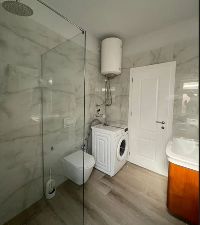 APARTAMENT ME QERA 1+1 ISH PARKU 50.000 LEKE FH-70331