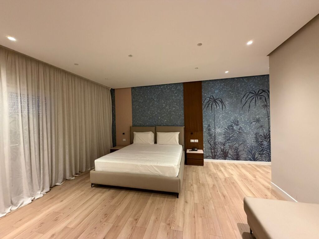 Hotel me Qera Afatgjate - Vlore