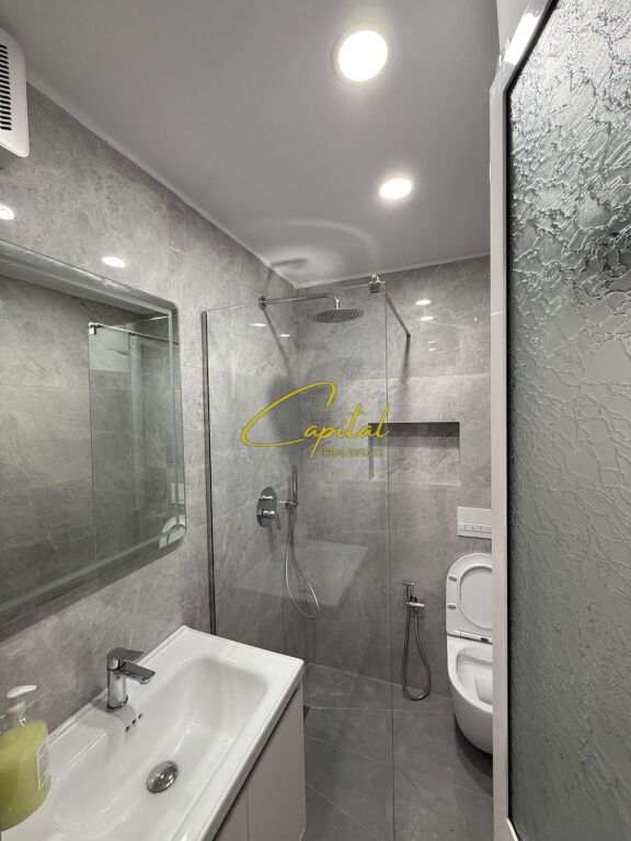 ZYRE ME QIRA 60 M2 ISH TREGU ELEKTRIK 1000 EURO