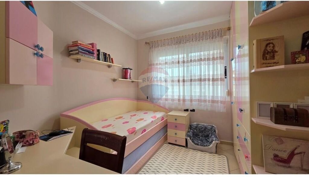 Apartament 3+1+2 ne shitje tek Rr. e Cipajve,Vlore