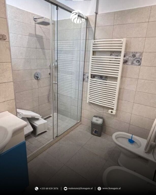 JEPET ME QERA APARTAMENT 3+1 – Tek Shkolla e Kuqe