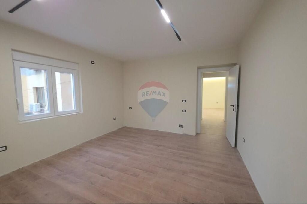 Artament 1+1 për Shitje – Shkolla Osman Myderizi!