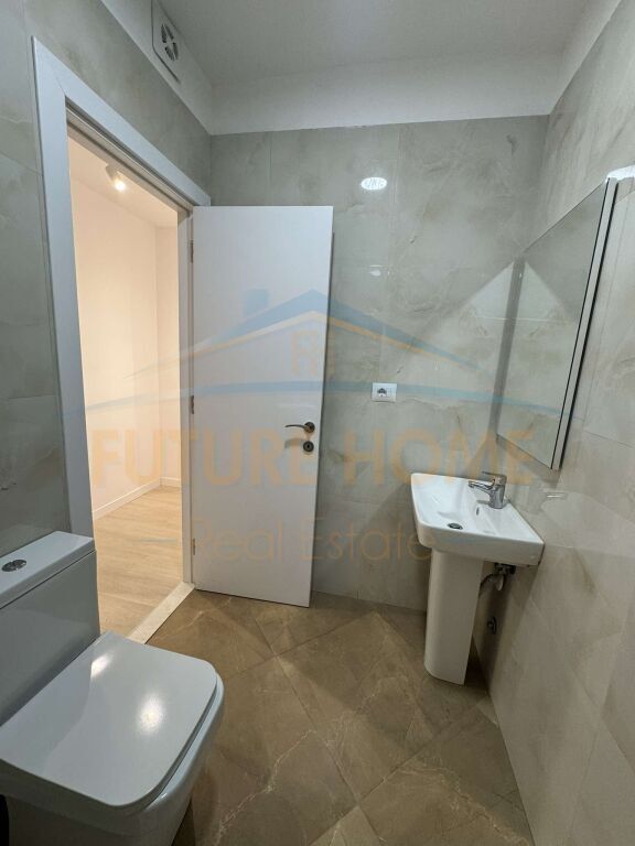 Affitto, Appartamento 1+1, Comune di Parigi, Tirana.