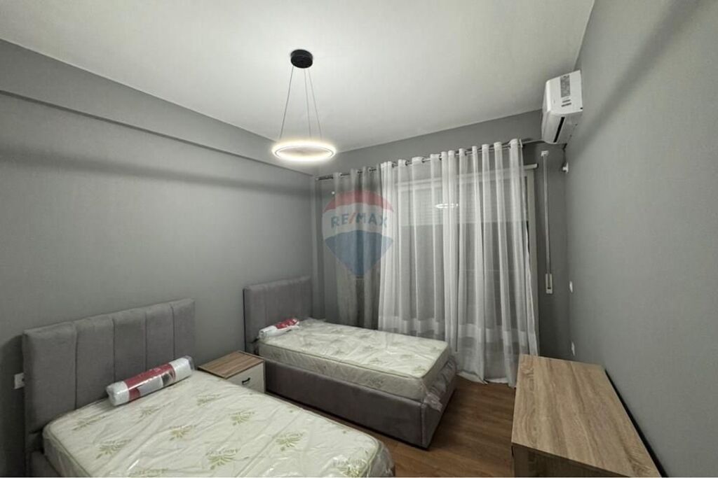 Apartament me qira 2+1+2 tek Liqeni i Thatë