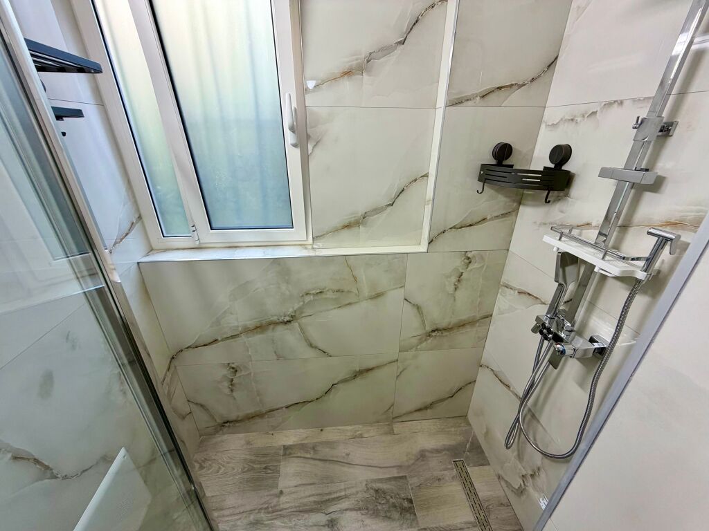 APARTAMENT 2+1 ME QIRA ,KOMBINAT