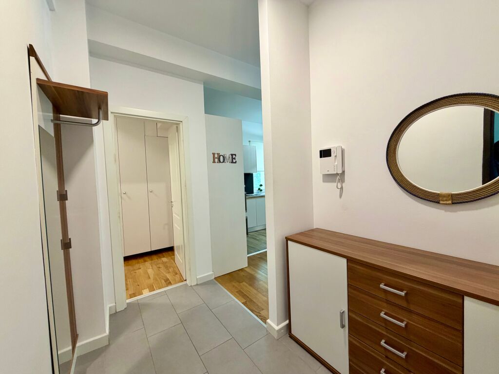 Apartament 2+1 + Post Parkimi për Qira