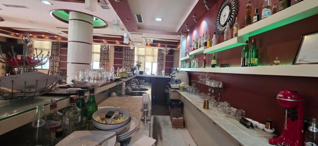 Jepet me qera Lokal/ Restorant ne Kinostudio te Rruga e kokonozeve