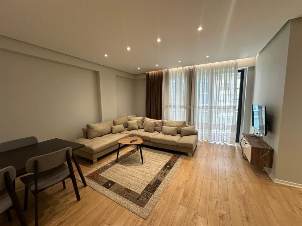 Appartamento 2+1 in affitto in Rruga e Dibres.