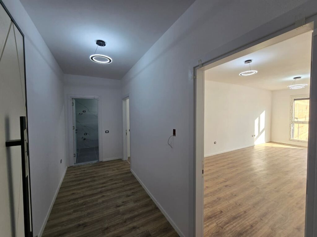 SHITET APARTAMENT: 1+1 ( 📍 Paskuqan) Kati 1 - 84 m² Ideal Per Banim Personal Ose Investim || Perfundon Brenda Muajit Qershor 2025 || ✴️(105000 Euro)
