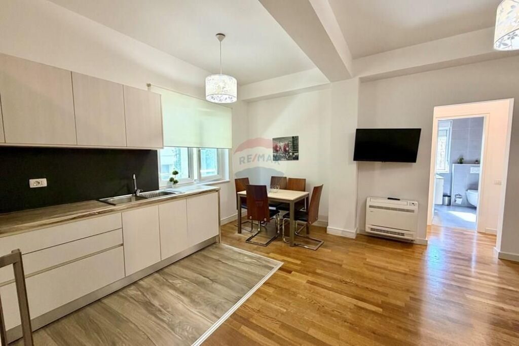 Apartament 2+1 + Post Parkimi për Qira